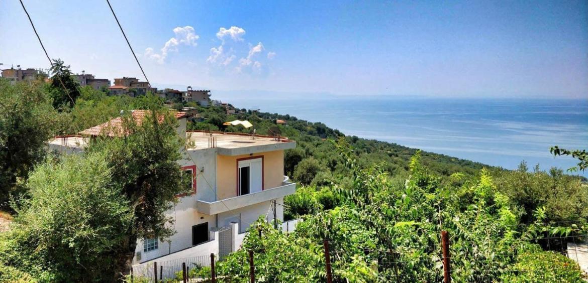 Amazing View At Kroi I Gjine, Apartamento *